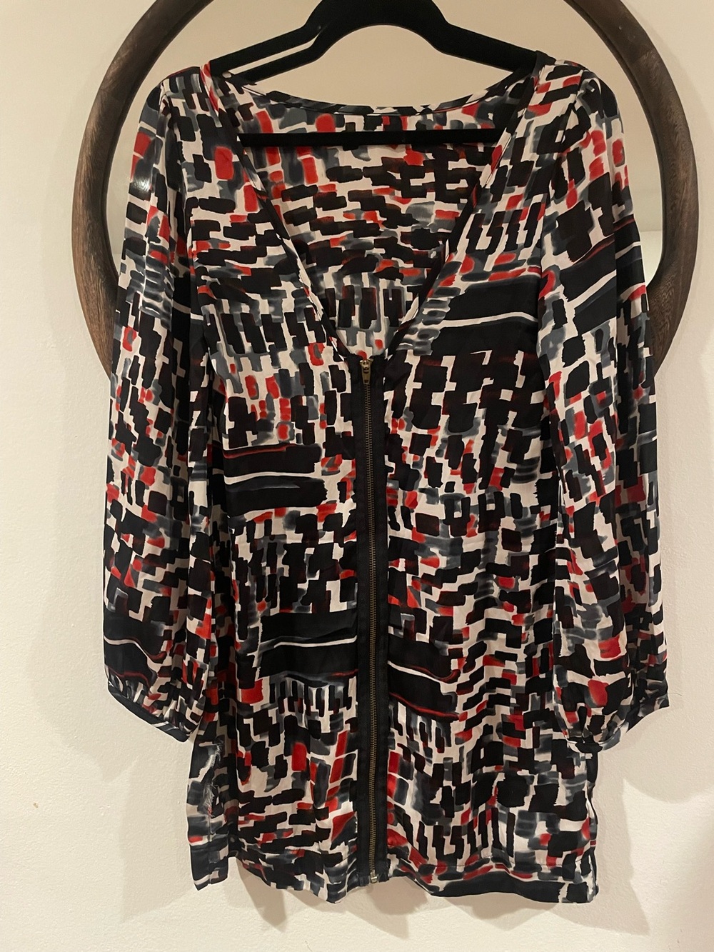 Abstract Zip Front Blouse in Black & Red Like New